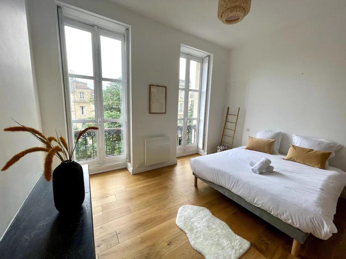 Superbe Appartement Neuf - Place Pey Berland Bordeaux Kültér fotó