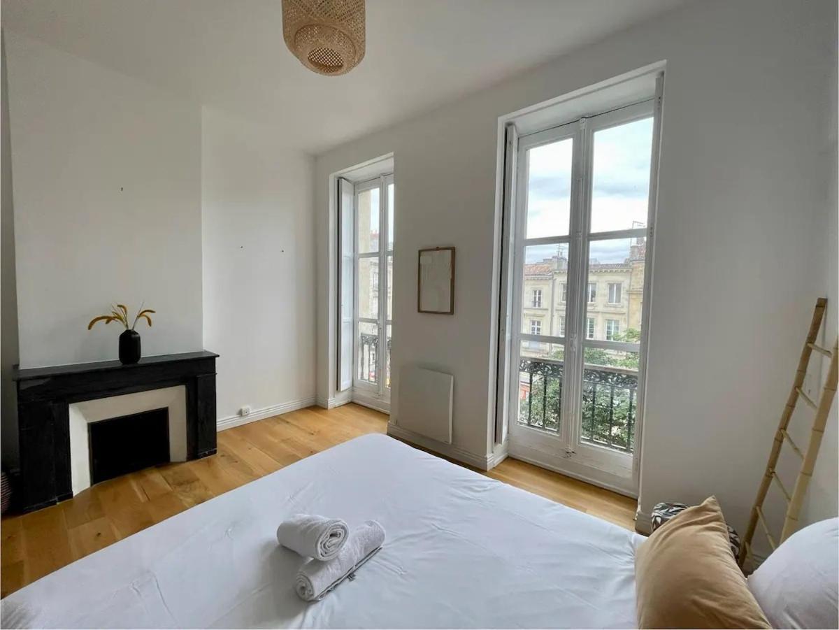 Superbe Appartement Neuf - Place Pey Berland Bordeaux Kültér fotó